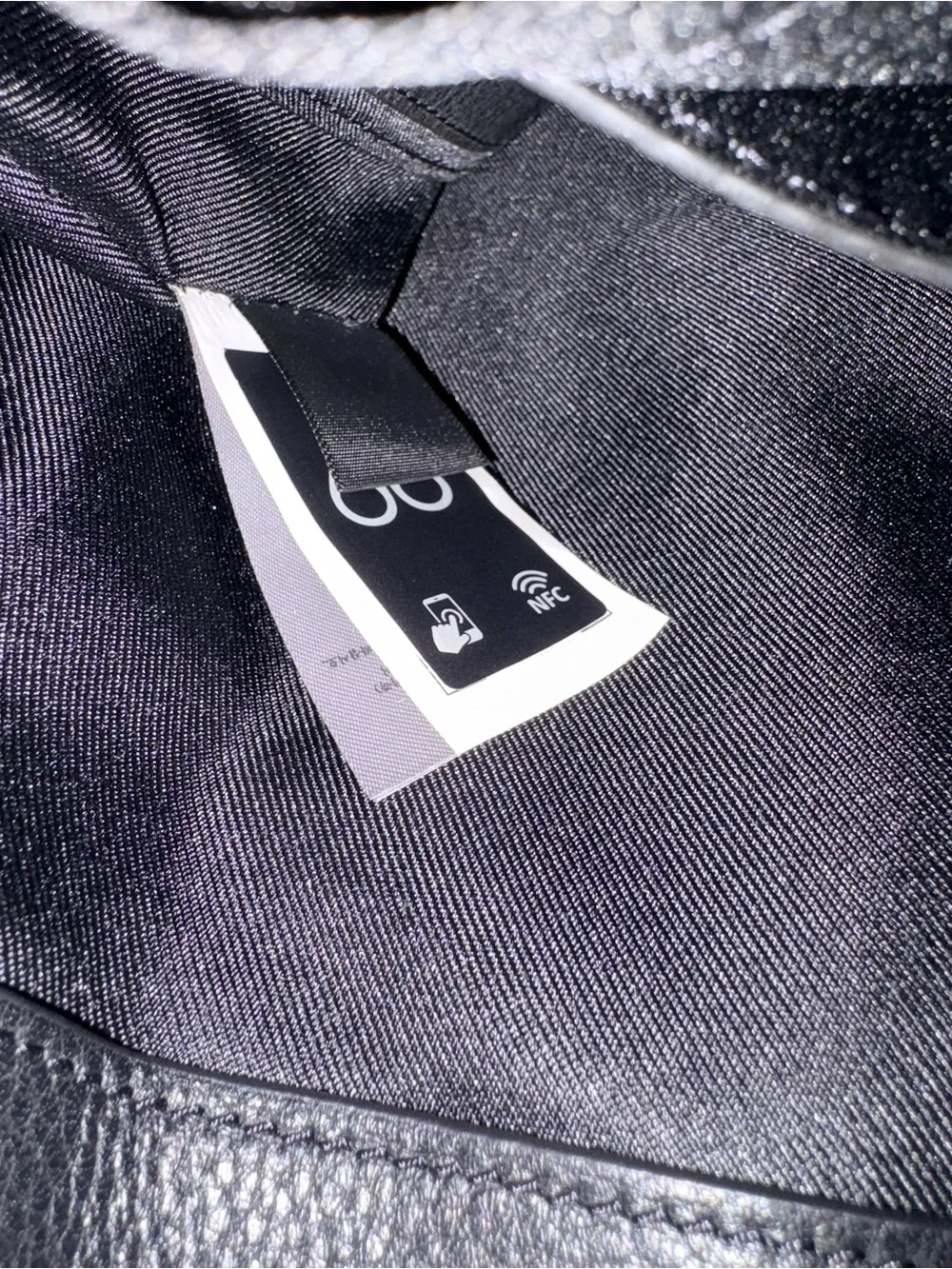 Moose‎ Knuckles Decaire Black Pebbled Leather Messenger Crossbody